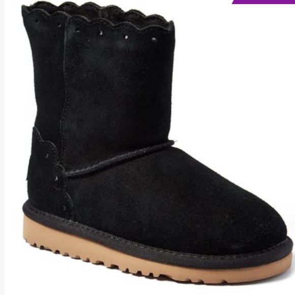 Black Classic Short Fame Suede Boot - Little Kid - Picture 2 of 4